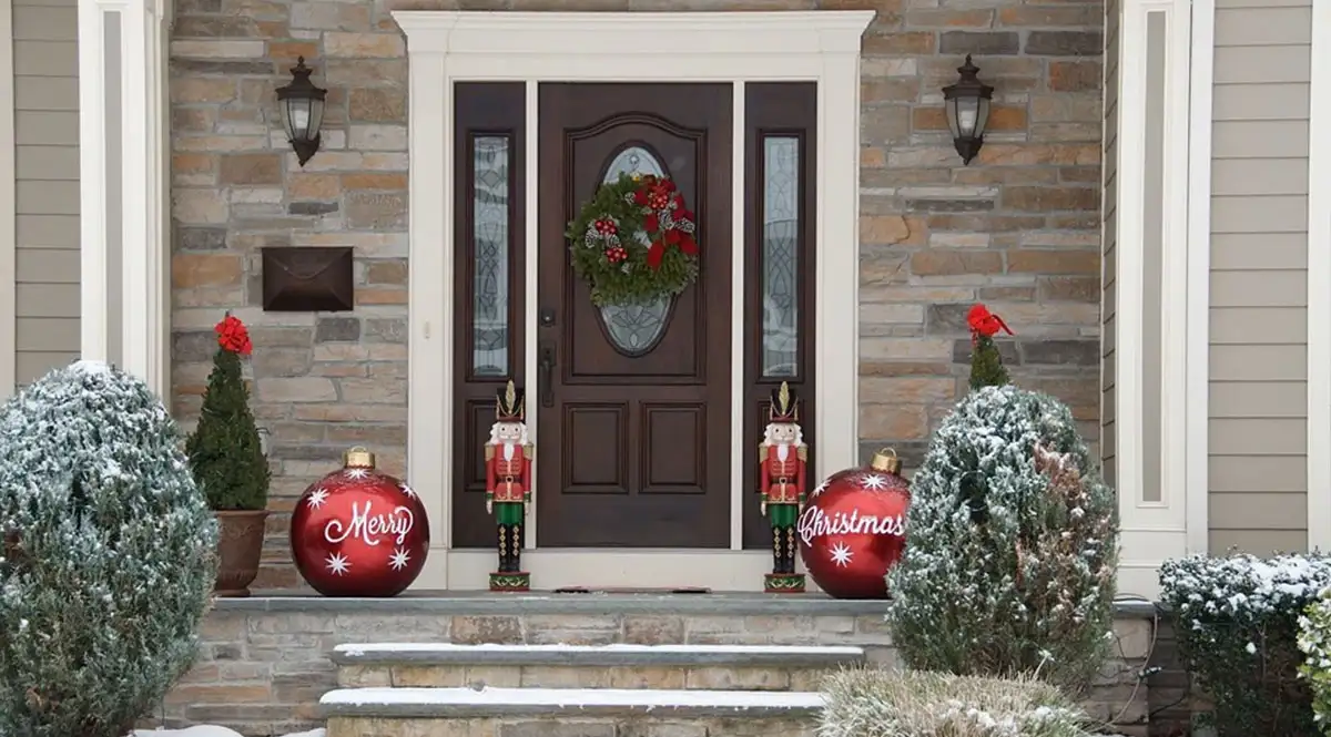 How to Store Your Outdoor Christmas Decorations